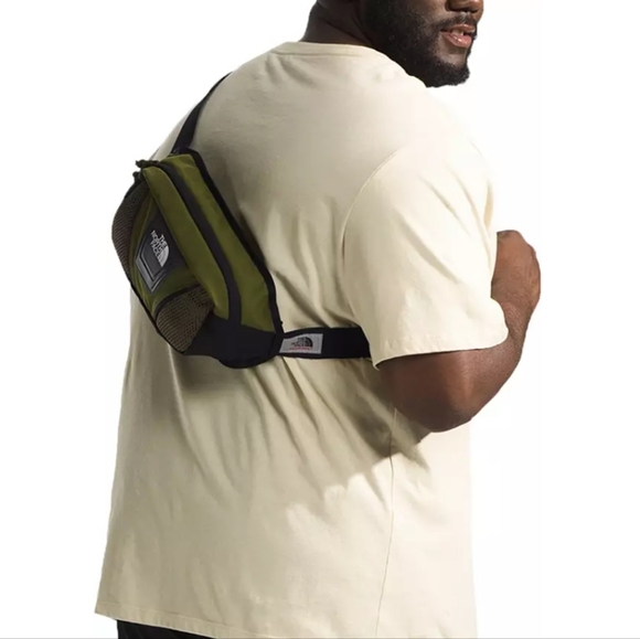 The North Face Hip Pack - Picture 1 of 16